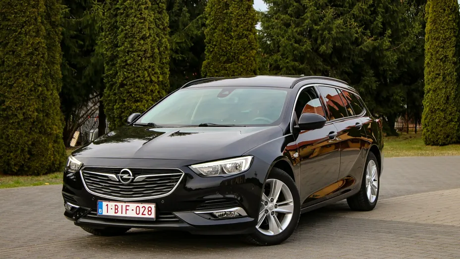 OPEL Insignia -