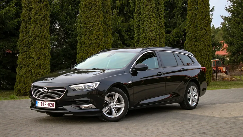 OPEL Insignia -