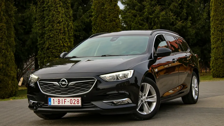 OPEL Insignia -