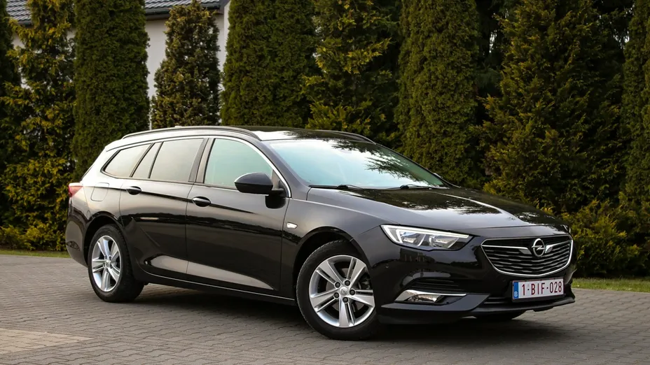 OPEL Insignia -