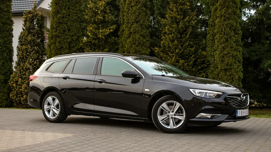 OPEL Insignia -