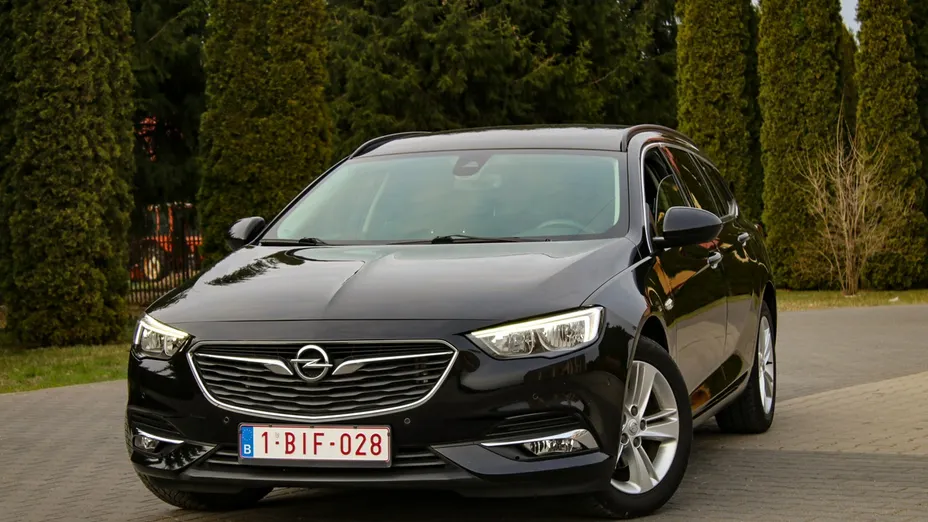 OPEL Insignia -