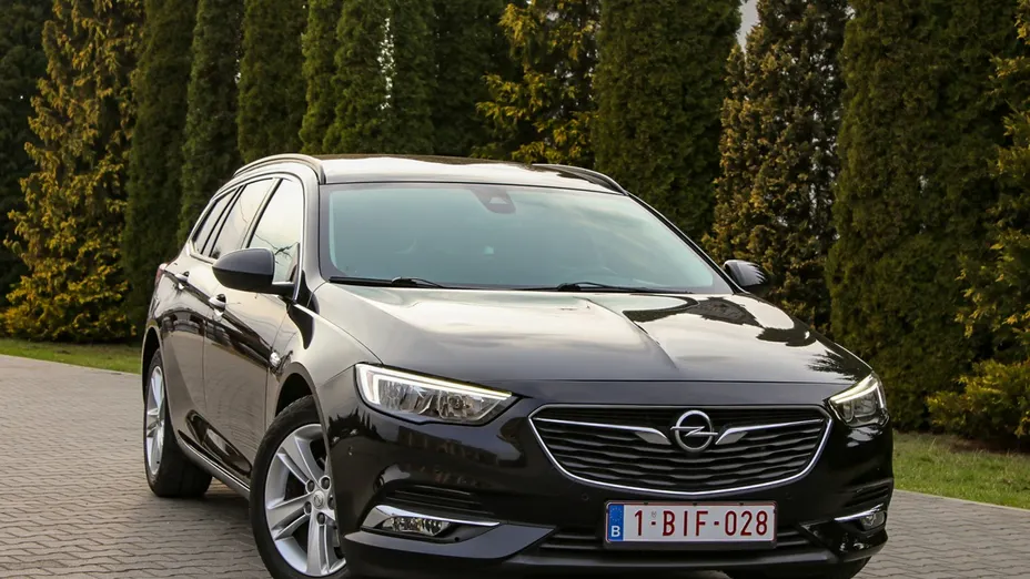 OPEL Insignia -