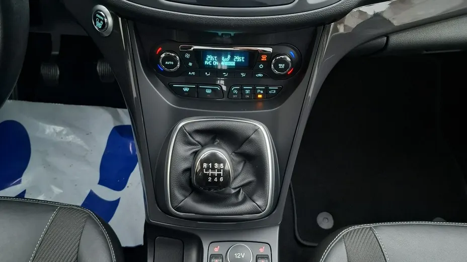 FORD Kuga -