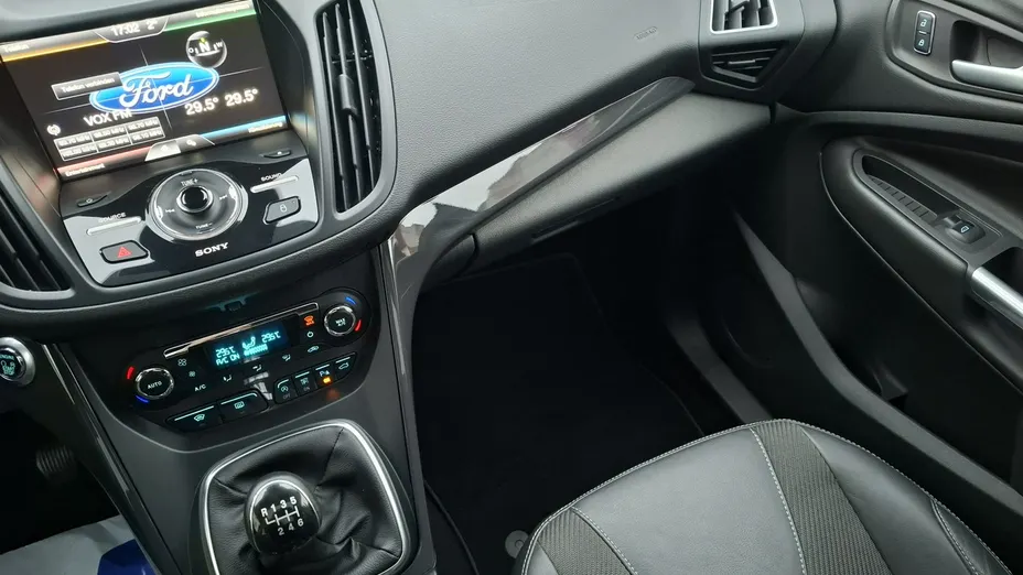 FORD Kuga -