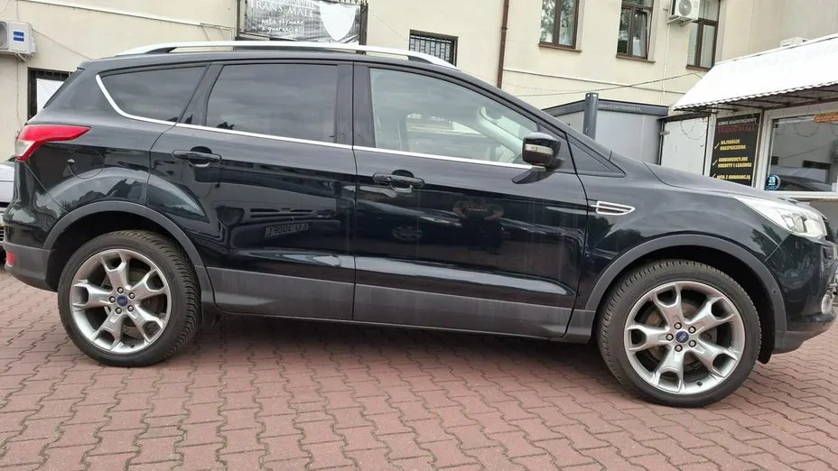 FORD Kuga -
