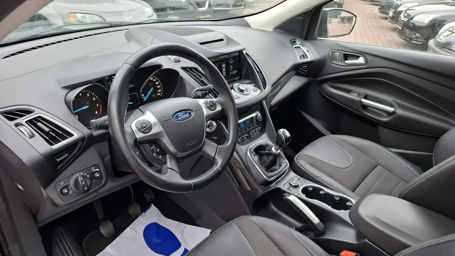 FORD Kuga -