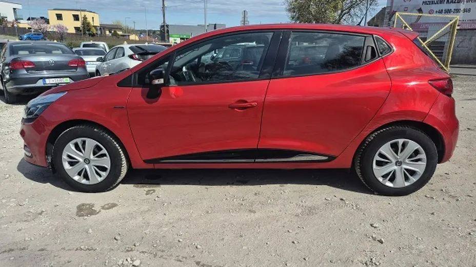 RENAULT Clio -