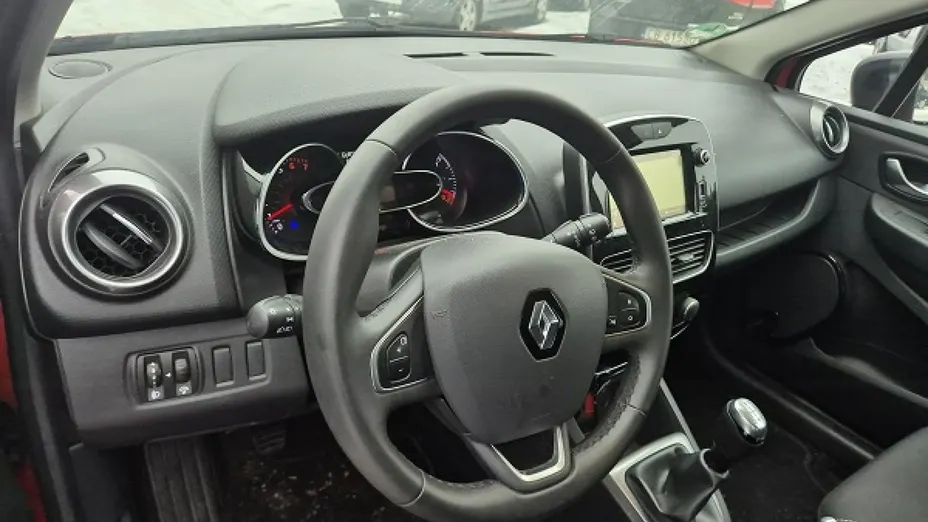 RENAULT Clio -