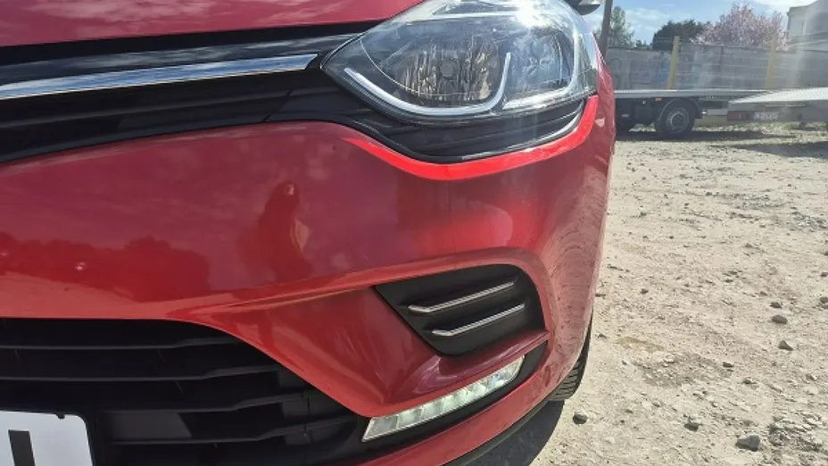 RENAULT Clio -