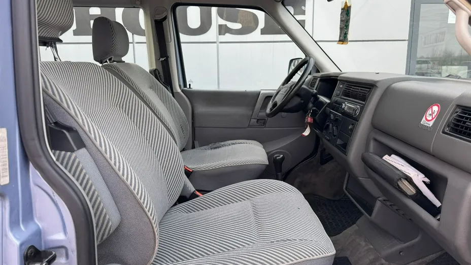 VOLKSWAGEN Caravelle -
