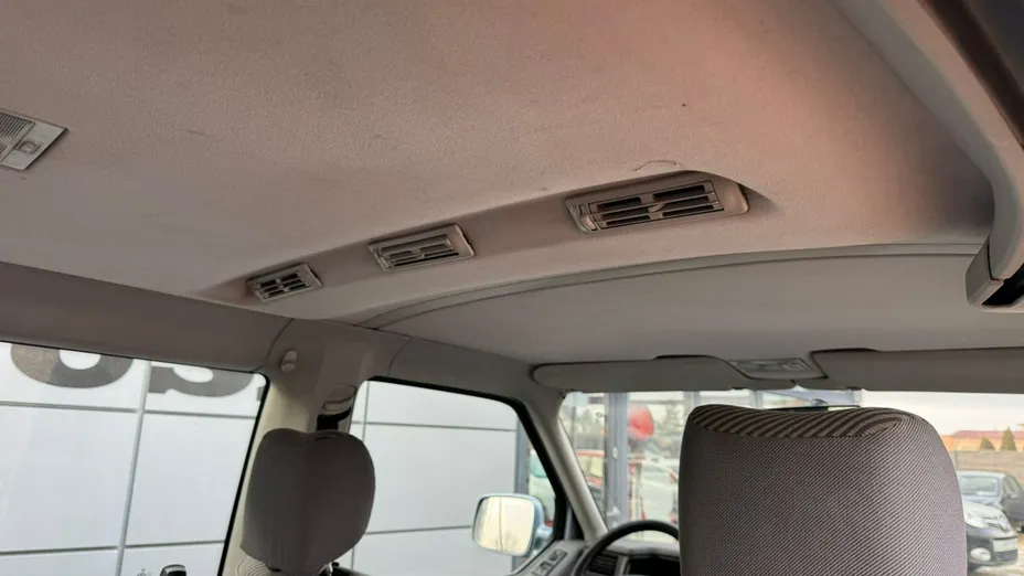 VOLKSWAGEN Caravelle -