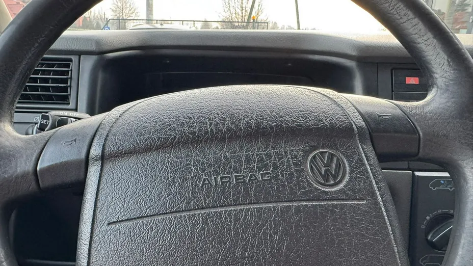 VOLKSWAGEN Caravelle -