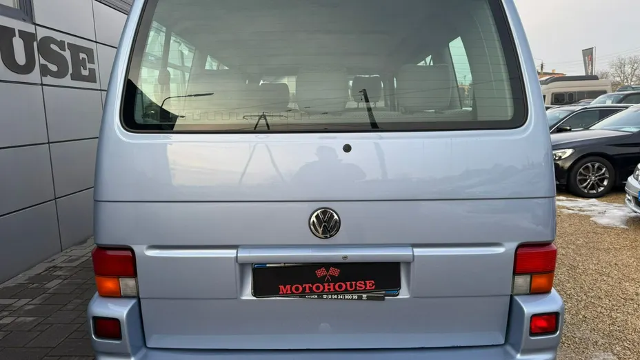 VOLKSWAGEN Caravelle -