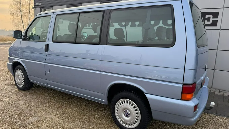 VOLKSWAGEN Caravelle -