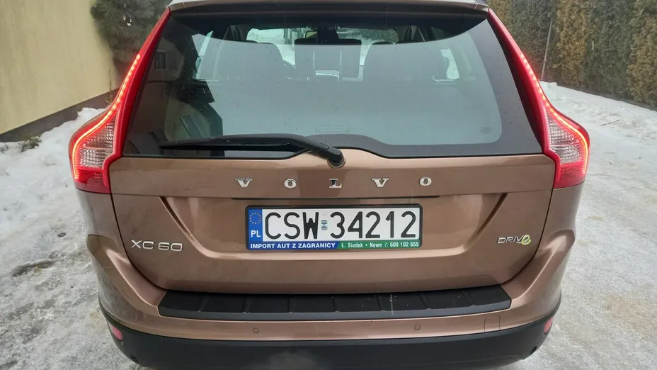 VOLVO XC60 -