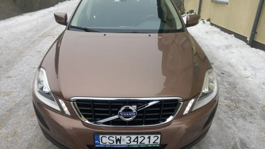 VOLVO XC60 -