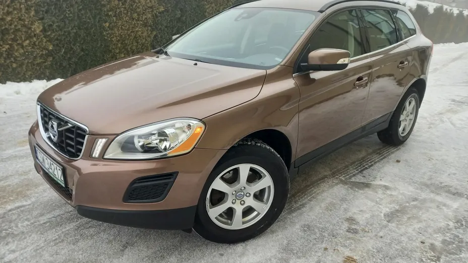 VOLVO XC60 -