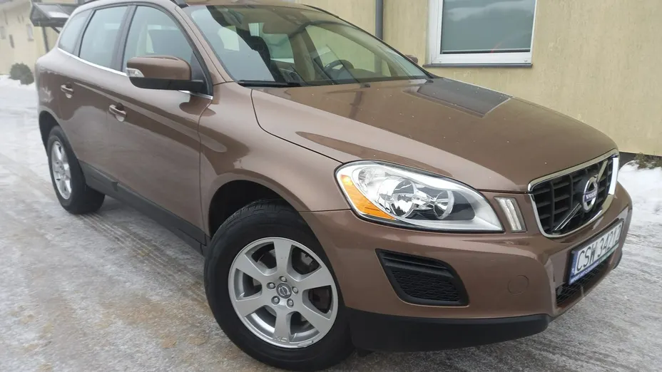 VOLVO XC60 -