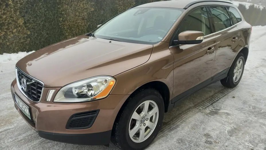 VOLVO XC60 -