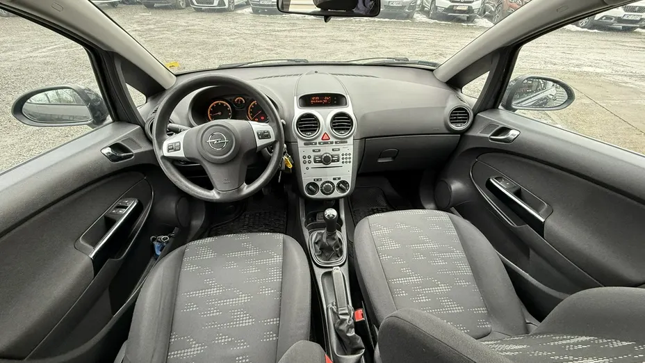 OPEL Corsa -