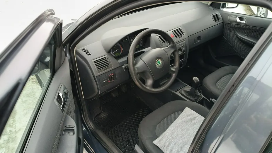 SKODA Fabia -