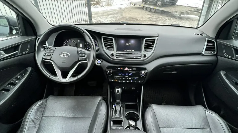 HYUNDAI Tucson -