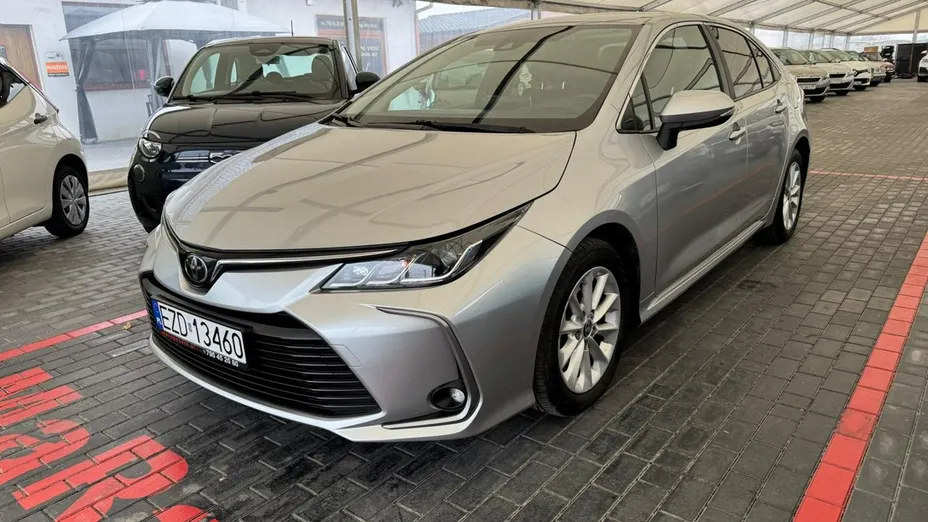 TOYOTA Corolla -
