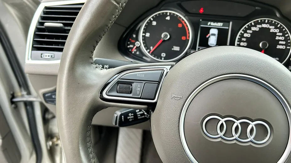 AUDI Q5 -