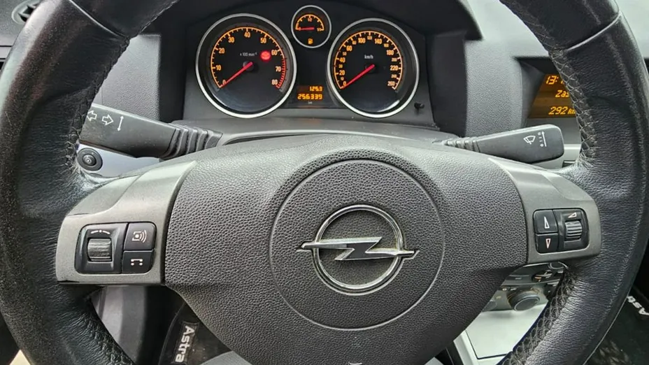 OPEL Astra -