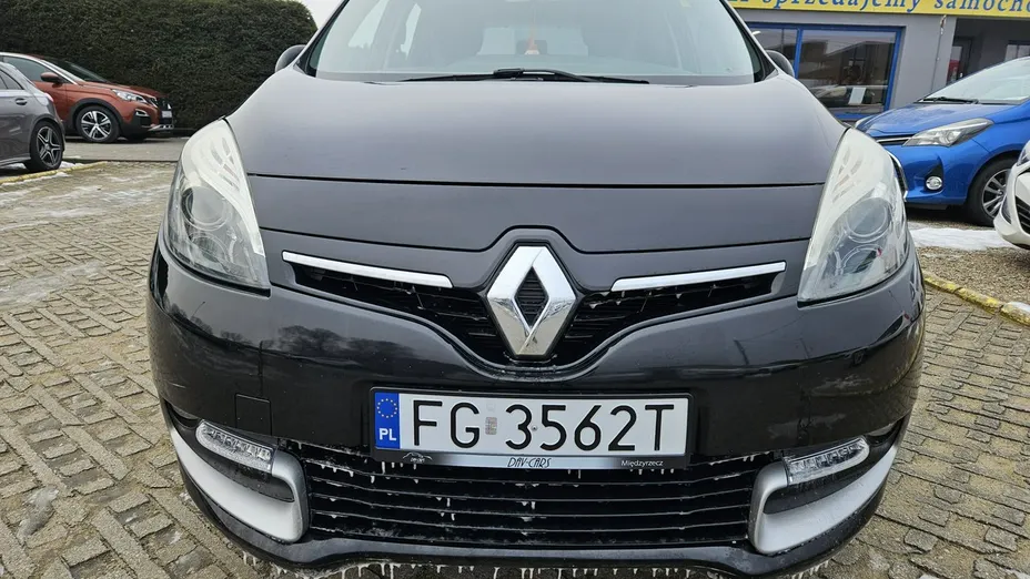 RENAULT Scenic -