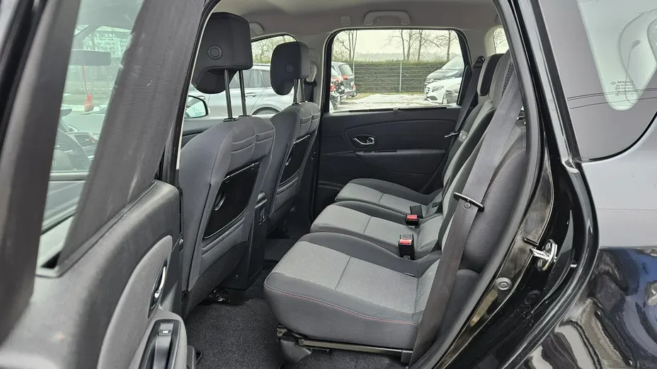RENAULT Scenic -