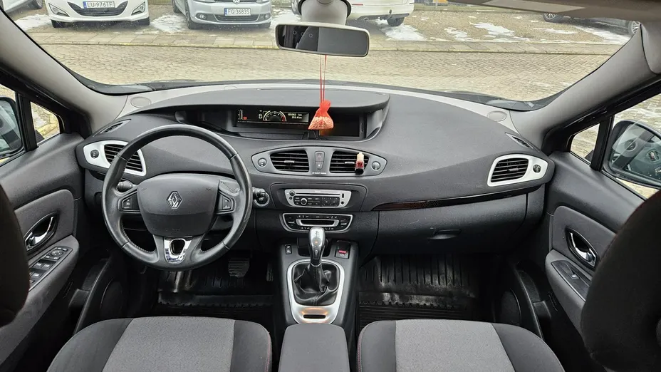 RENAULT Scenic -