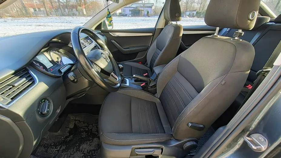 SKODA Octavia -
