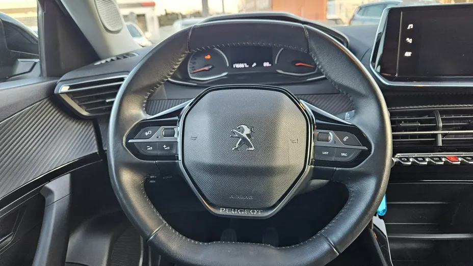 PEUGEOT 2008 -