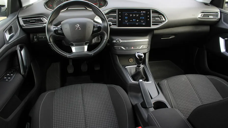 PEUGEOT 308 -