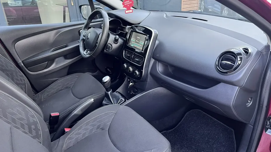 RENAULT Clio -