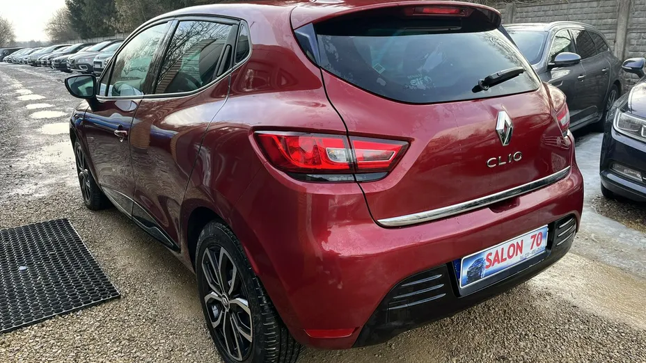 RENAULT Clio -