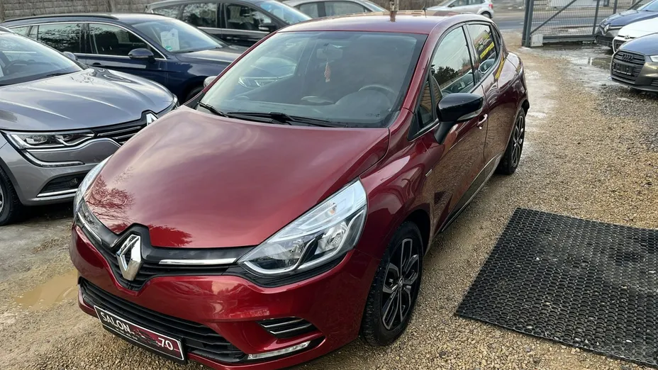 RENAULT Clio -