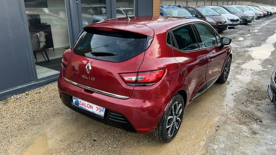 RENAULT Clio -