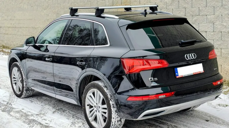 AUDI Q5 -