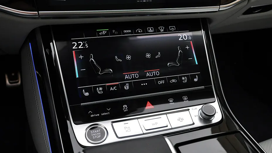 AUDI A8 -