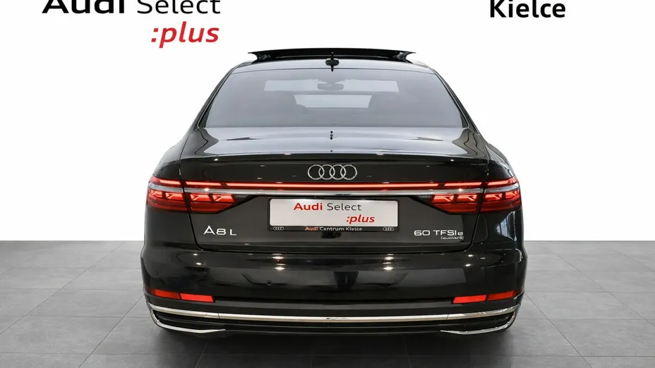 AUDI A8 -