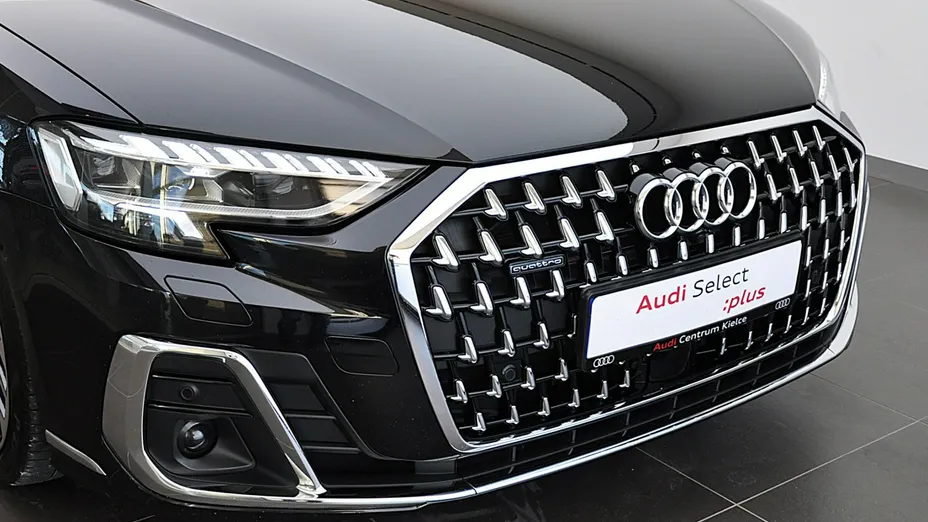 AUDI A8 -