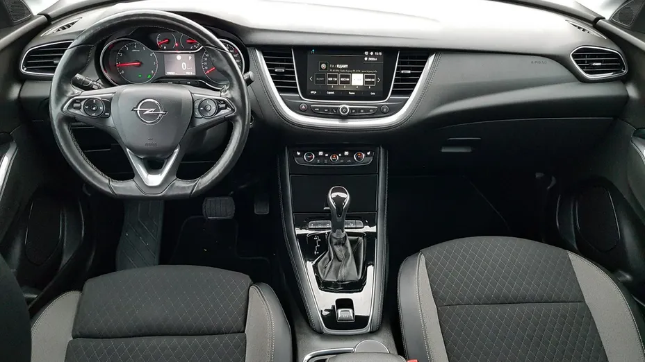 OPEL Grandland X -
