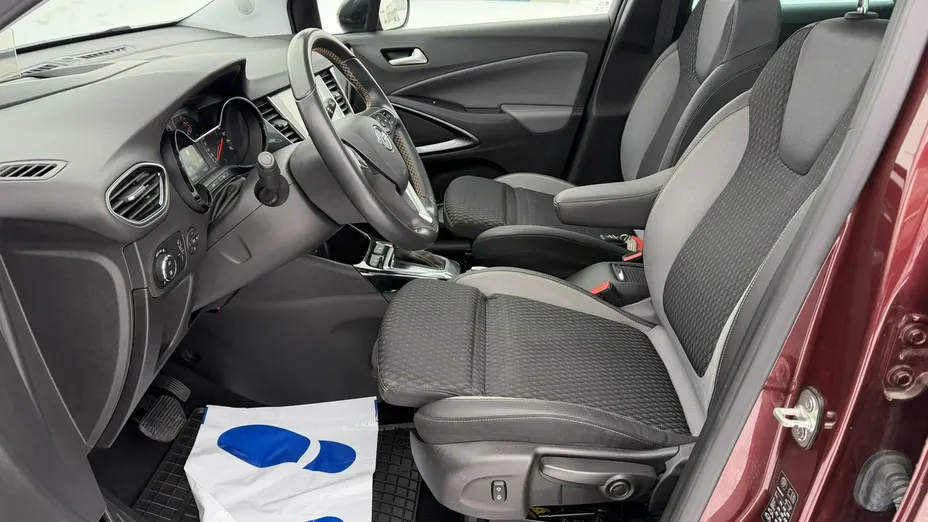 OPEL Crossland X -