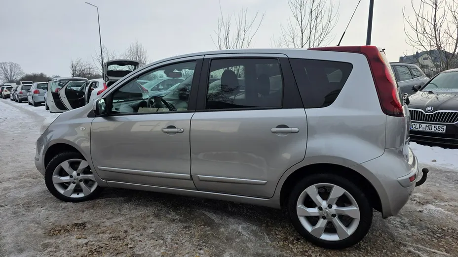 NISSAN Note -
