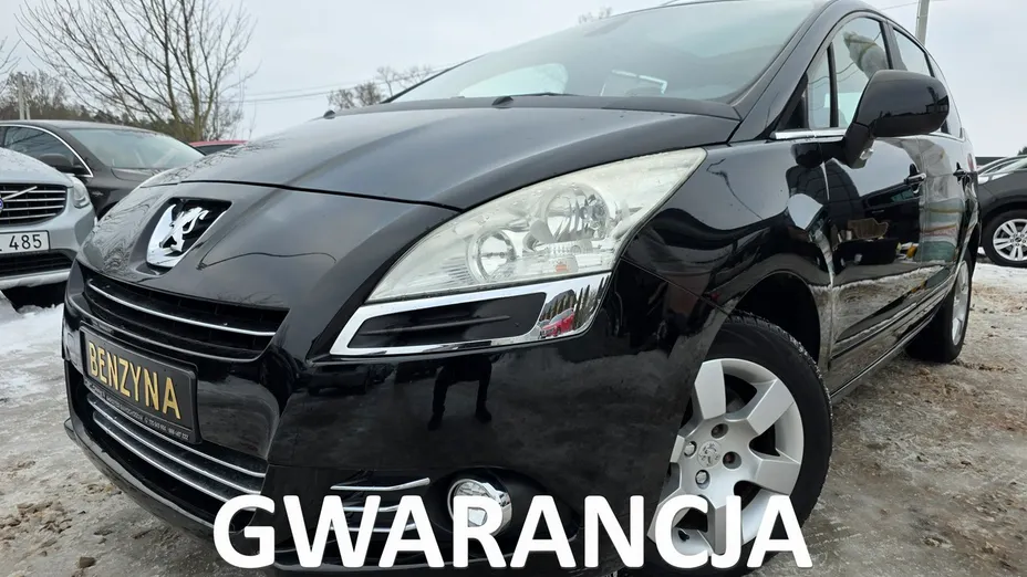 PEUGEOT 5008 -
