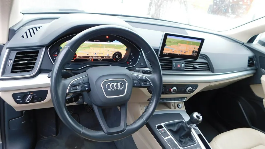 AUDI Q5 -