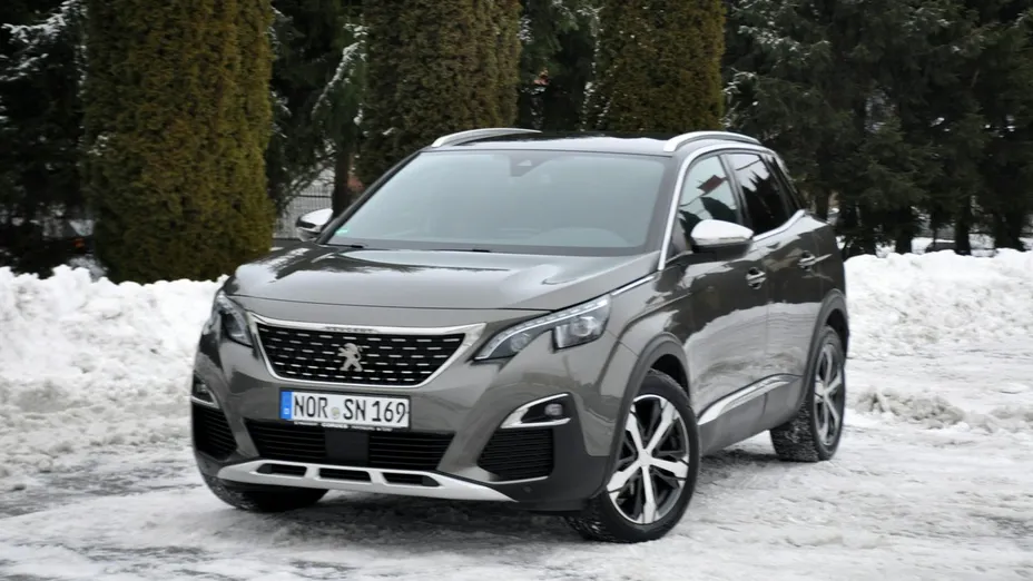 PEUGEOT 3008 -